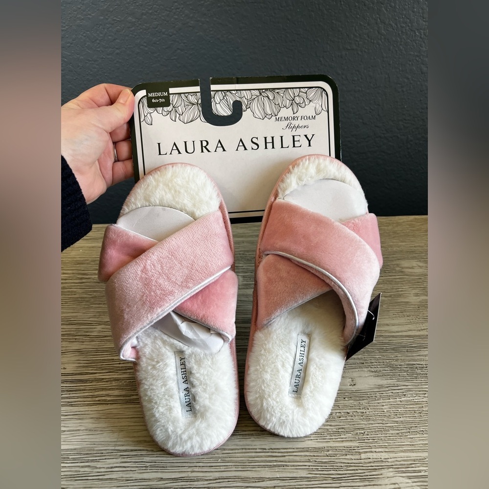 🆕 Laura Ashley Blush Pink Spa Slippers